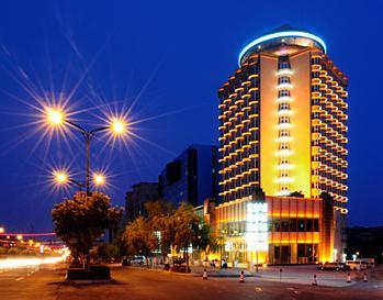 廣西煌都大酒店,二用一備無負壓供水設備 廣西煌都大酒店,二用一備無負壓供水設備